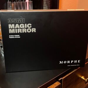 Magic Mirror Morphe Palette